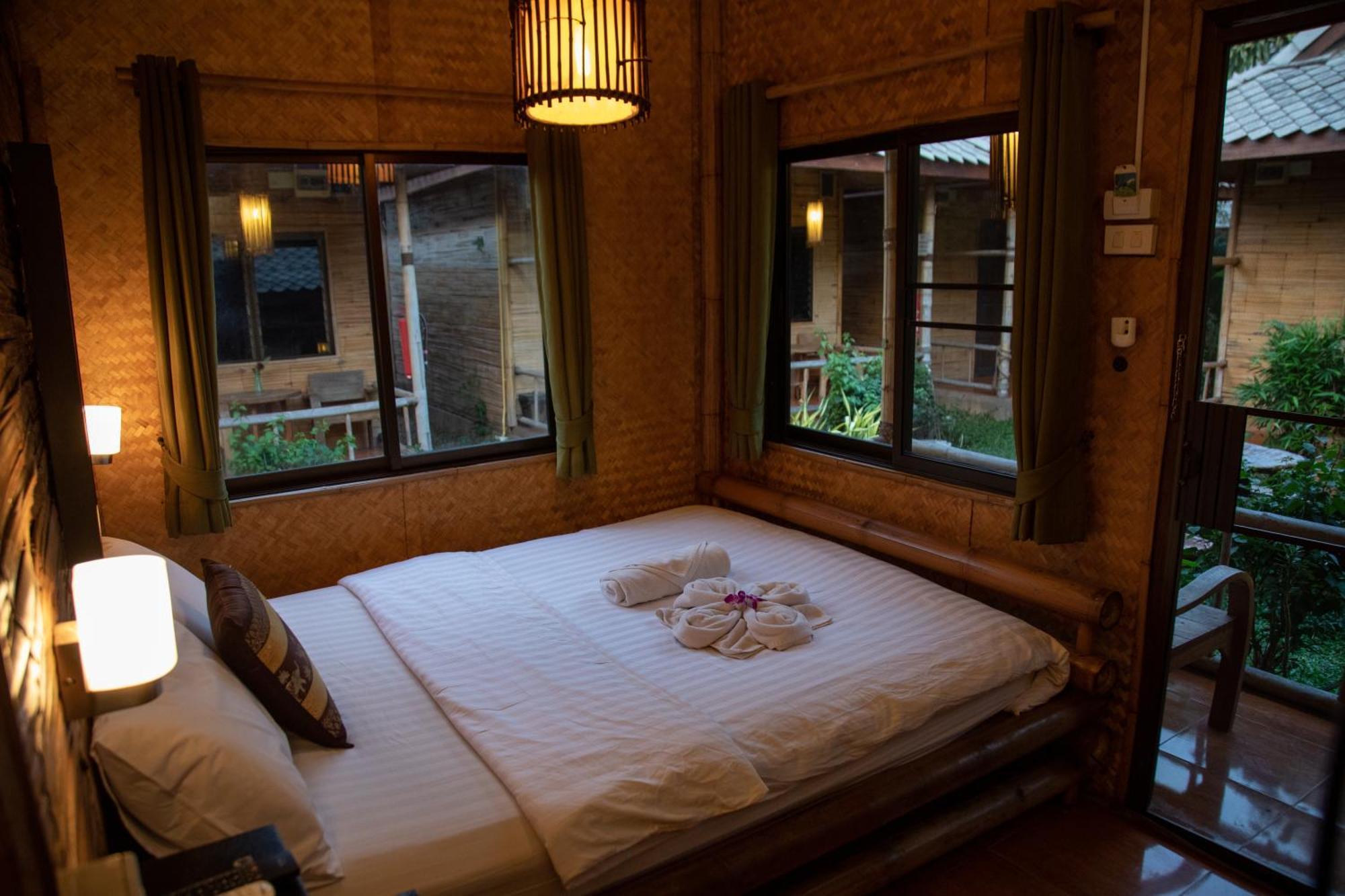 Boutique Hotel & Restaurant, Jaidee Bamboo Huts شيانغ ماي المظهر الخارجي الصورة