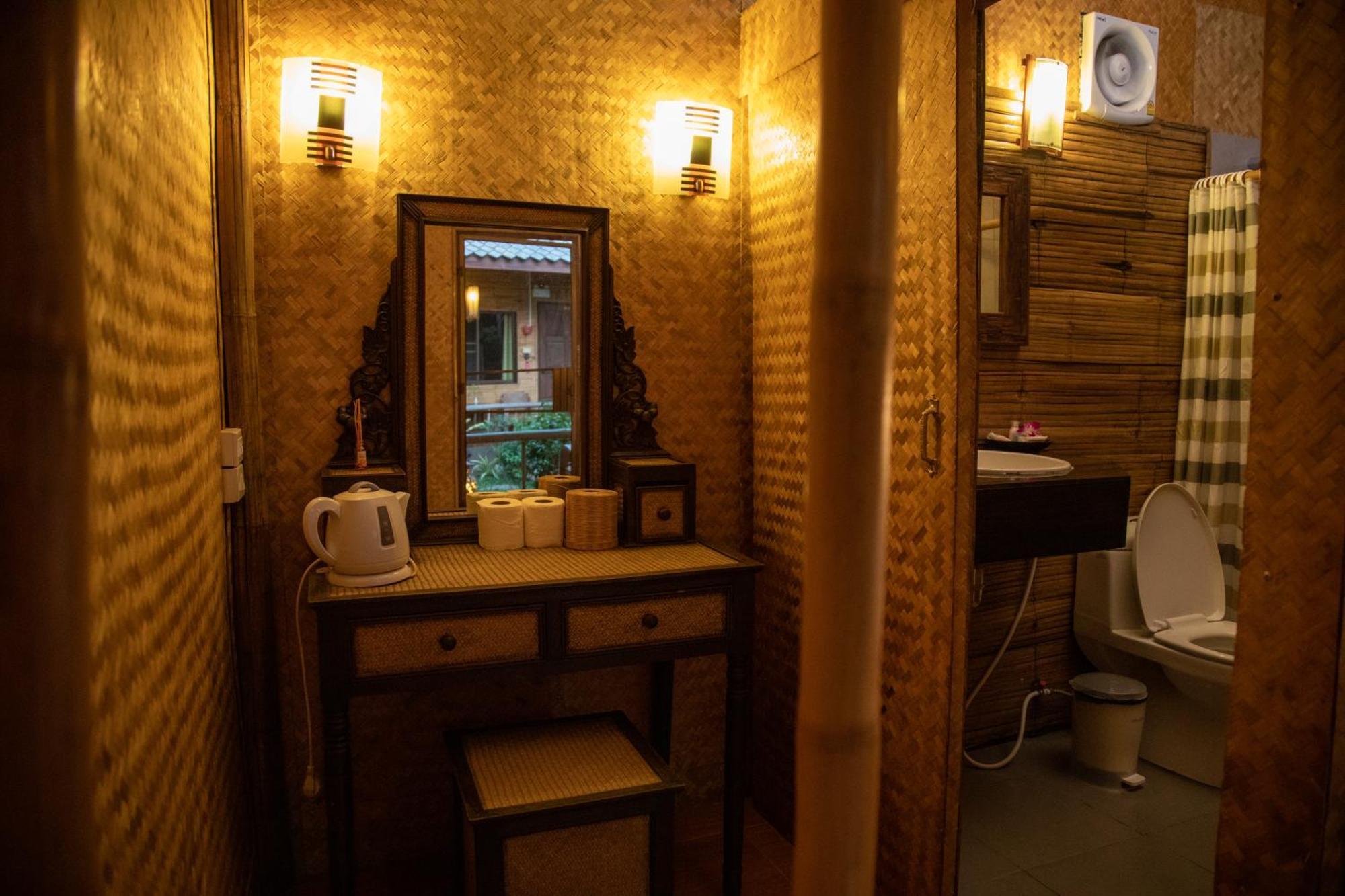 Boutique Hotel & Restaurant, Jaidee Bamboo Huts شيانغ ماي المظهر الخارجي الصورة