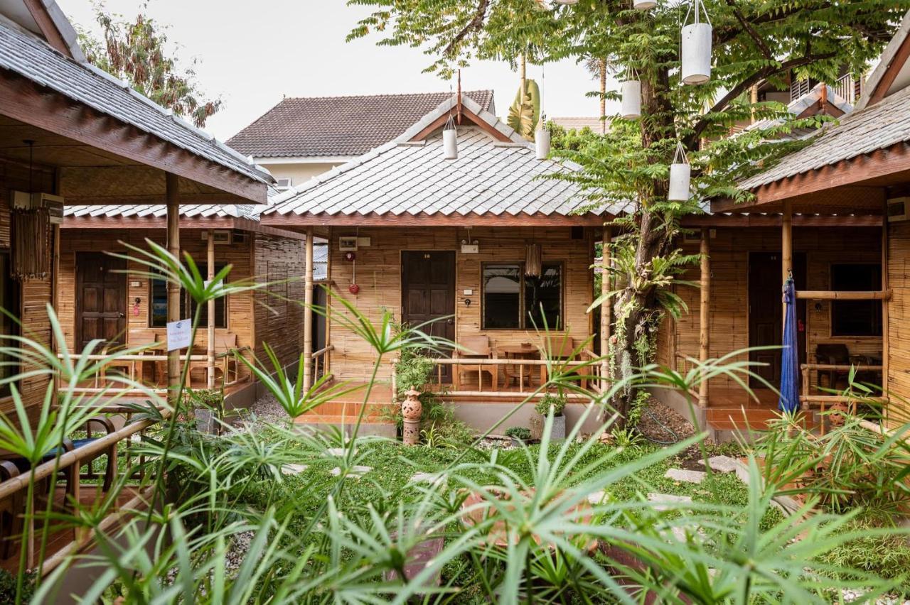 Boutique Hotel & Restaurant, Jaidee Bamboo Huts شيانغ ماي المظهر الخارجي الصورة